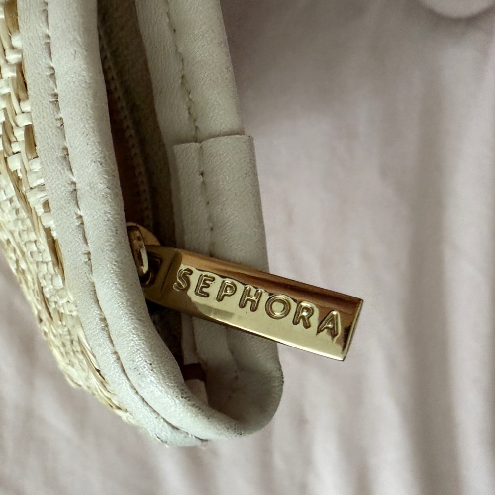 2/$15 Sephora Elegant Tan Woven Makeup Bag - Picture 3 of 4